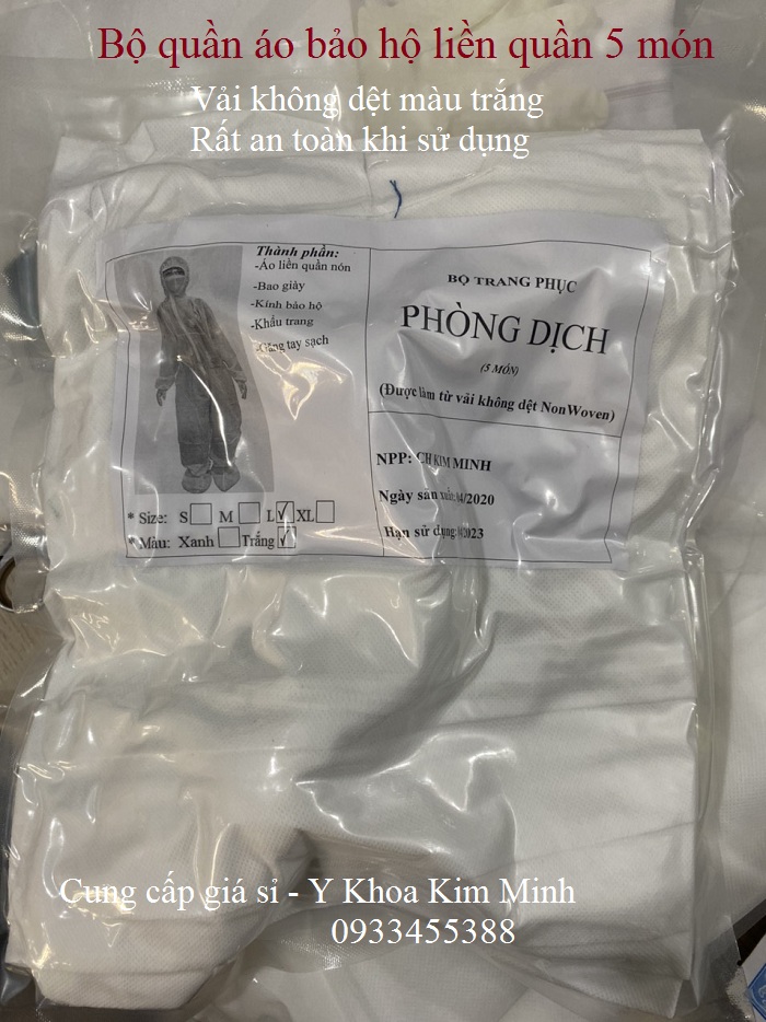 Bộ trang phục phòng dịch gồm áo liền quần, nón bảo hộ, giầy vải không dệt, kính bảo hộ, khẩu trang, găng tay