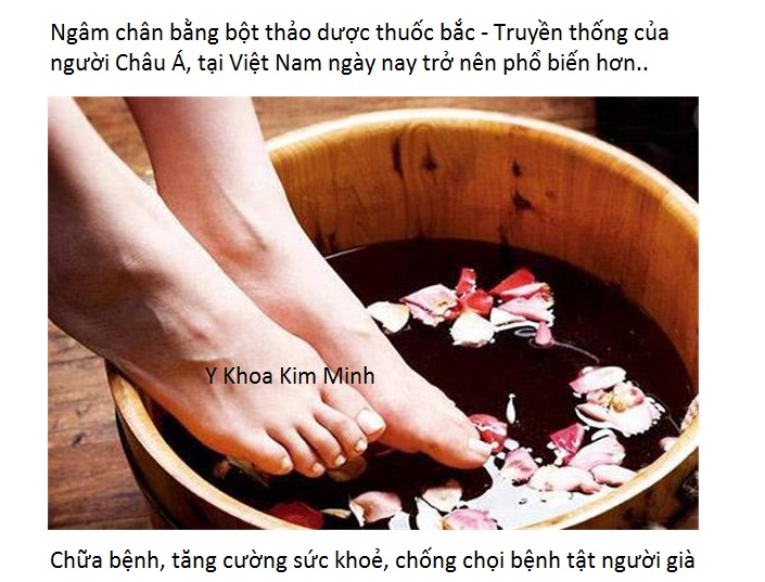 Ngâm chân chữa bệnh bằng bột thuốc bắc Tây Tạng đang ngày càng phổ biến vì hiệu quả - Y khoa Kim Minh