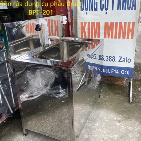 Bồn rửa dụng cụ phẫu thuật phòng mổ kết hợp rửa tay tiệt trùng dùng cho bác sĩ