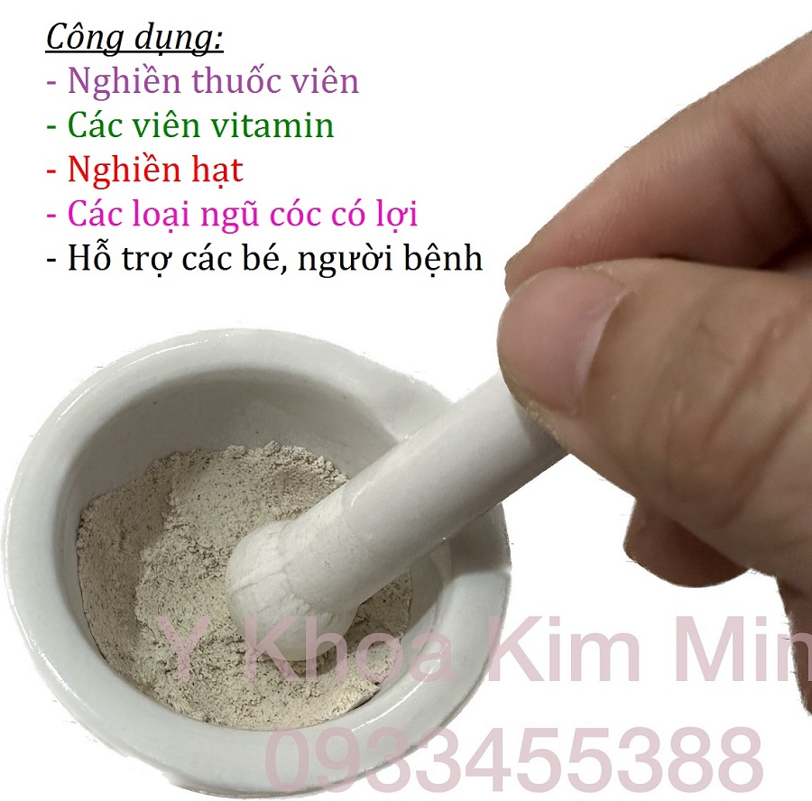 Cối sứ nghiền thuốc nghiền bột cho bé