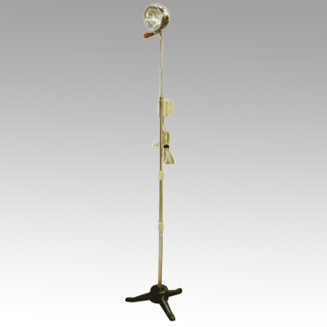 Đèn mổ tiểu phẩu sáng sáng lạnh 1 bóng Việt Nam Y Khoa Kim Minh