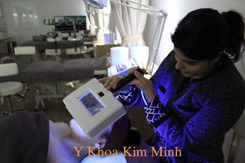 Den Wood light WL-01 Y Khoa Kim Minh phan phoi truc tiep gia si