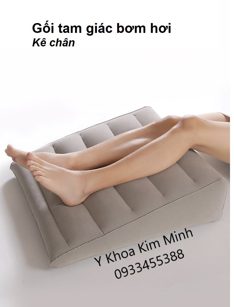 Gối tam giác kê chân giãn tĩnh mạch