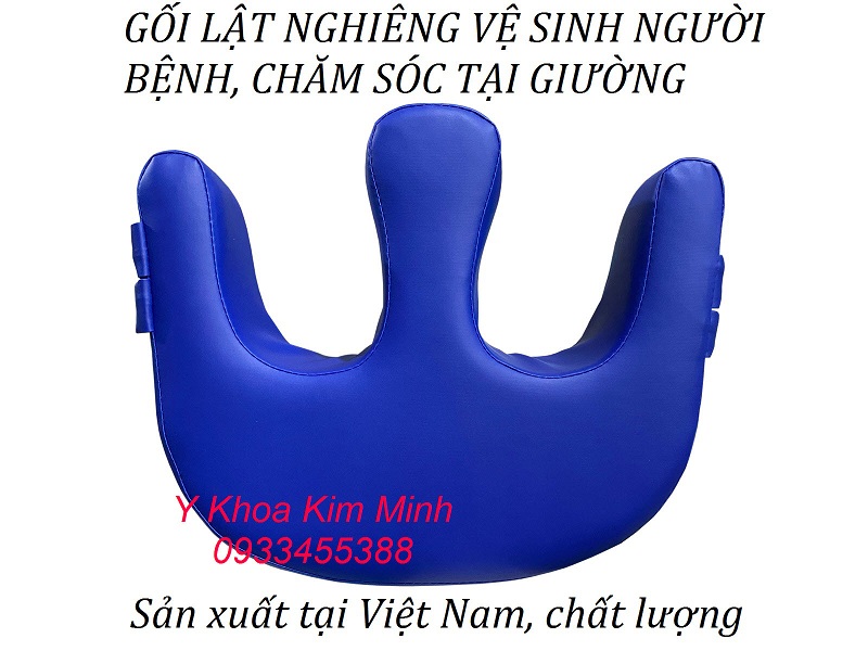 Gối lật nghiêng vệ sinh, thay quần áo người bệnh tại nhà