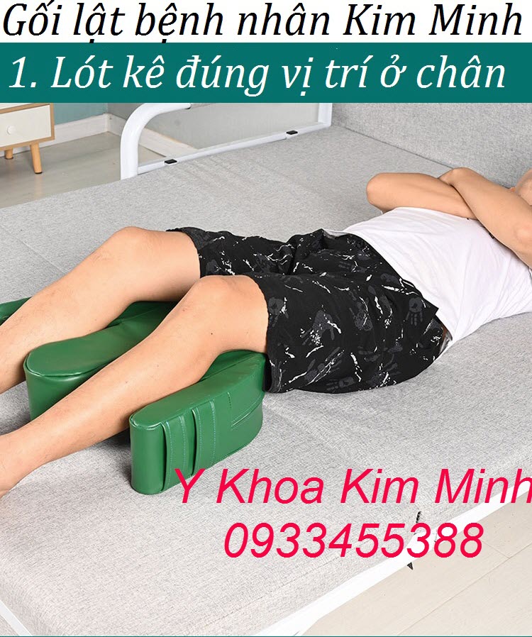 Để gối lót chân vào đúng tư thế như hình ảnh 1