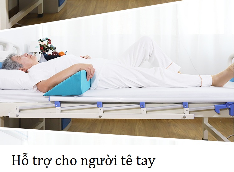 Sử dụng gối tam giác cho người bệnh tê tay chân trong lúc ngủ