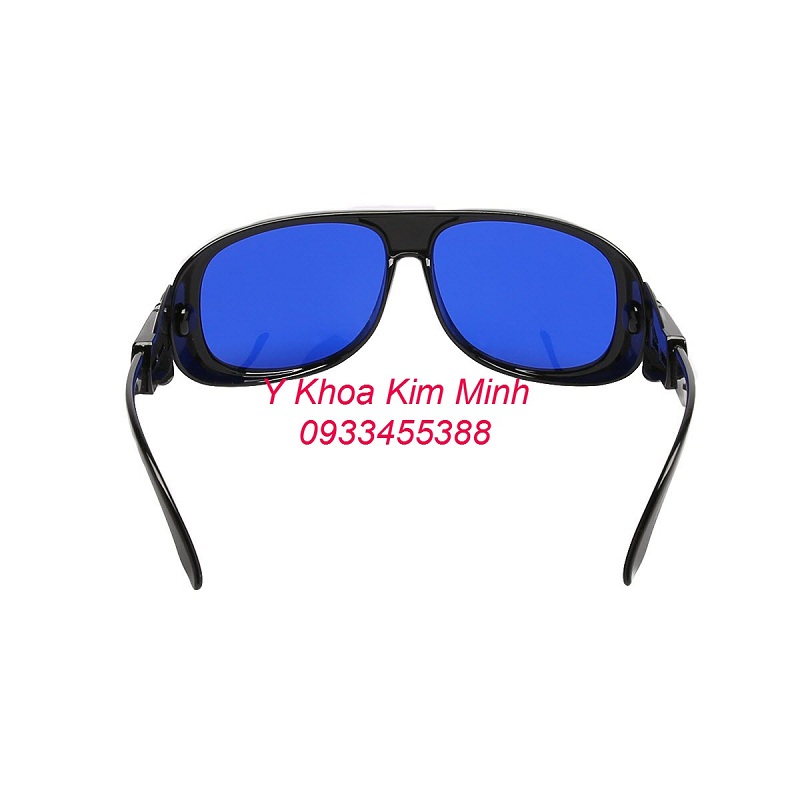 Kính chặn tia UVA, UVB bước sóng 180nm đến 410nm giúp bảo vệ mắt an toàn