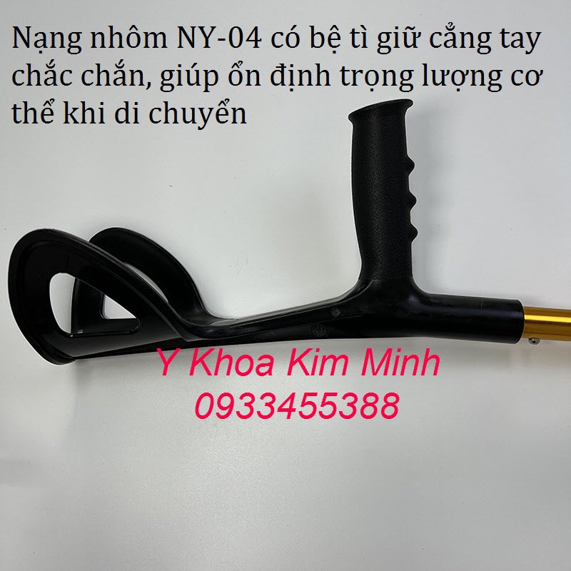 Nạng nhôm 4 khúc có bệ ti tay rất an toàn cho người già người bệnh