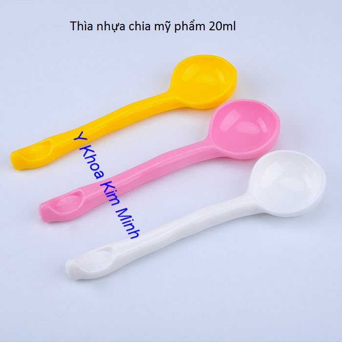 Thìa nhựa 20ml chuyên chia bột mỹ phẩm spa - Y khoa Kim Minh Thia nhua 20ml chuyen chia bot my pham spa - Y khoa Kim Minh