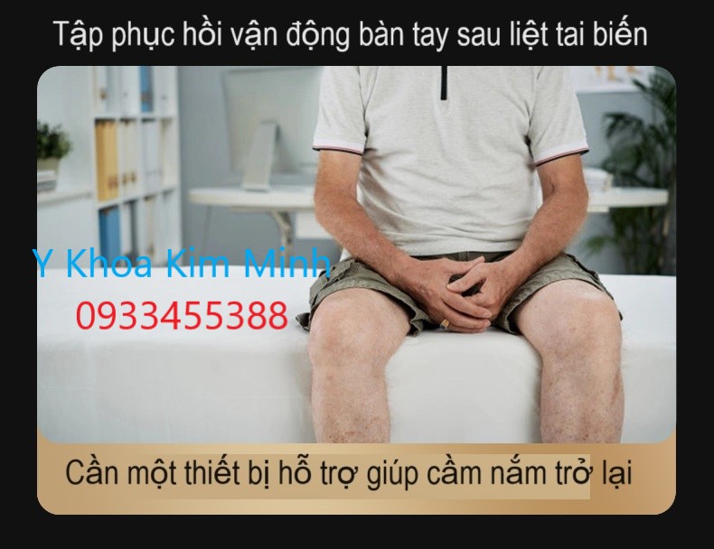 Tập phục hôi chức năng tay người liệt tai biến bằng bàn tay robot R-933