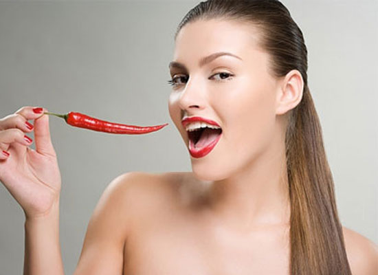 7 thói quen có hại khi ăn cay