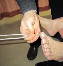 kiem tra rối loạn cảm giác bằng âm thoa